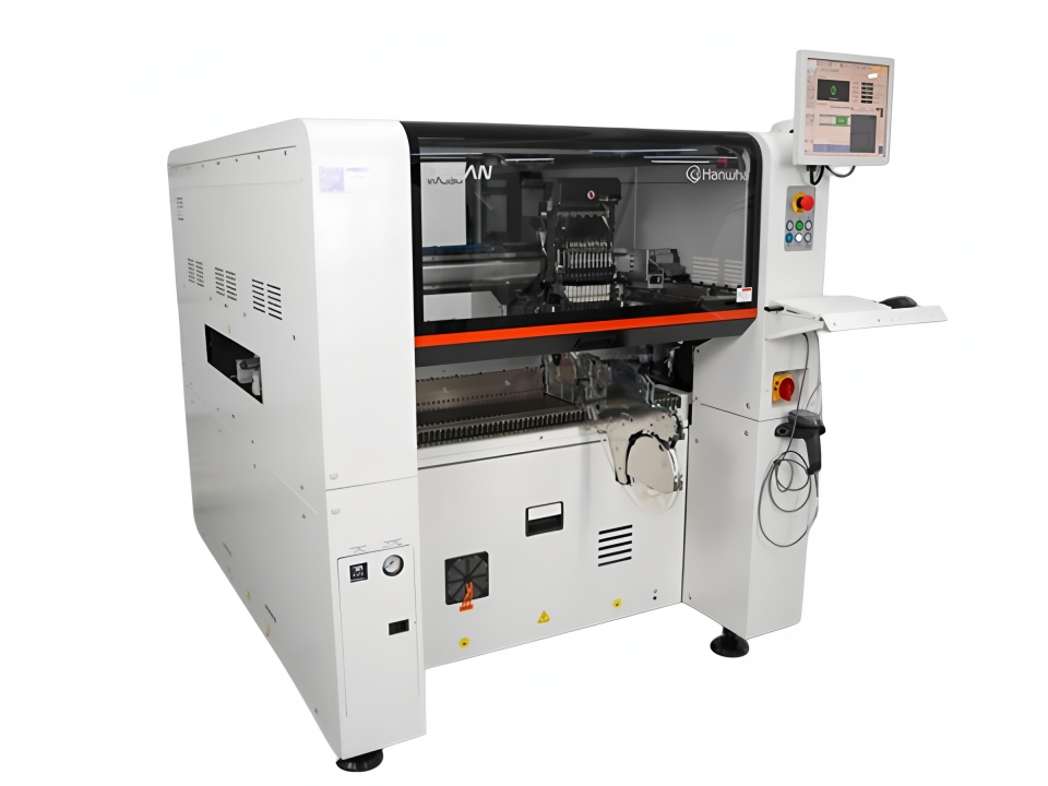 Машина Hanwha Decan S1 для подбора и размещения оборудования Машина Hanwha Decan S1 для подбора и размещения оборудования