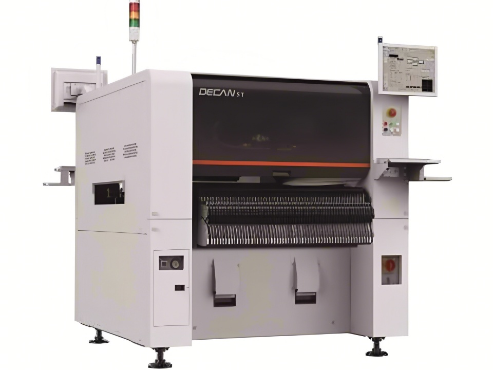 Машина Hanwha Decan S1 для подбора и размещения оборудования Машина Hanwha Decan S1 для подбора и размещения оборудования