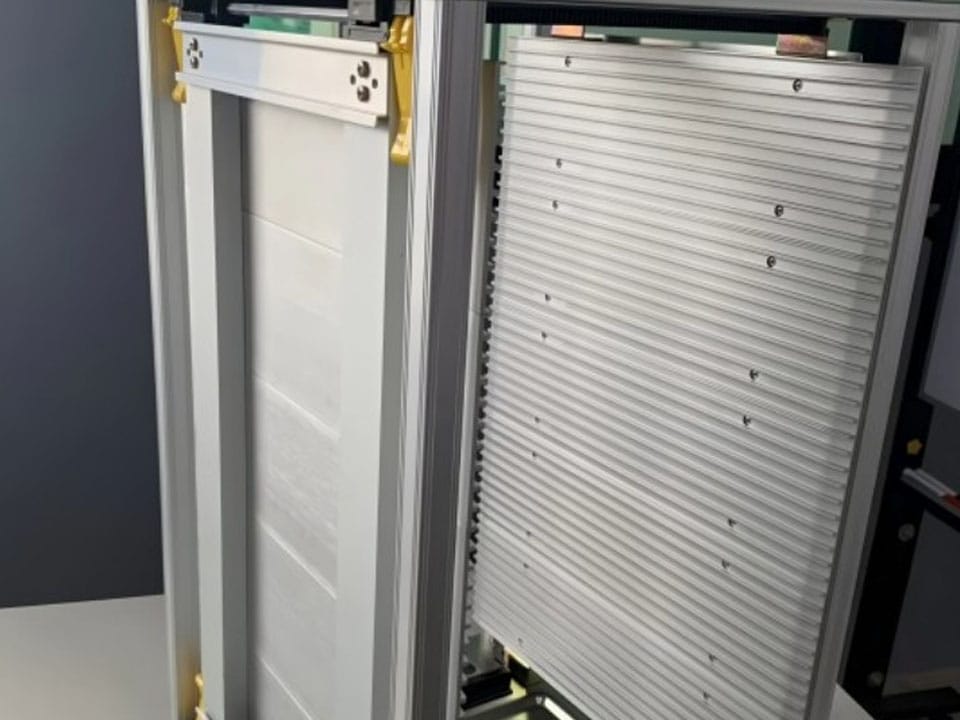 Металлическая стойка для журналов ESD Металлическая стойка для журналов ESD